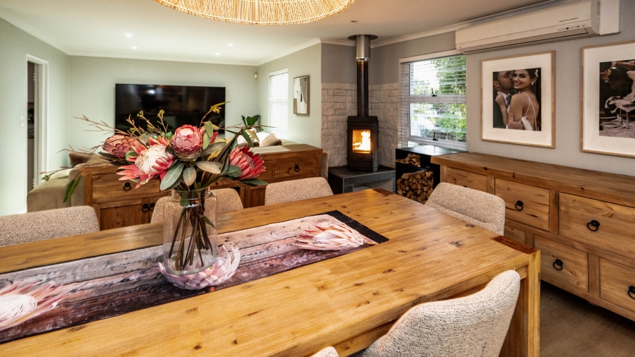 5 Bedroom Property for Sale in De Bron Western Cape